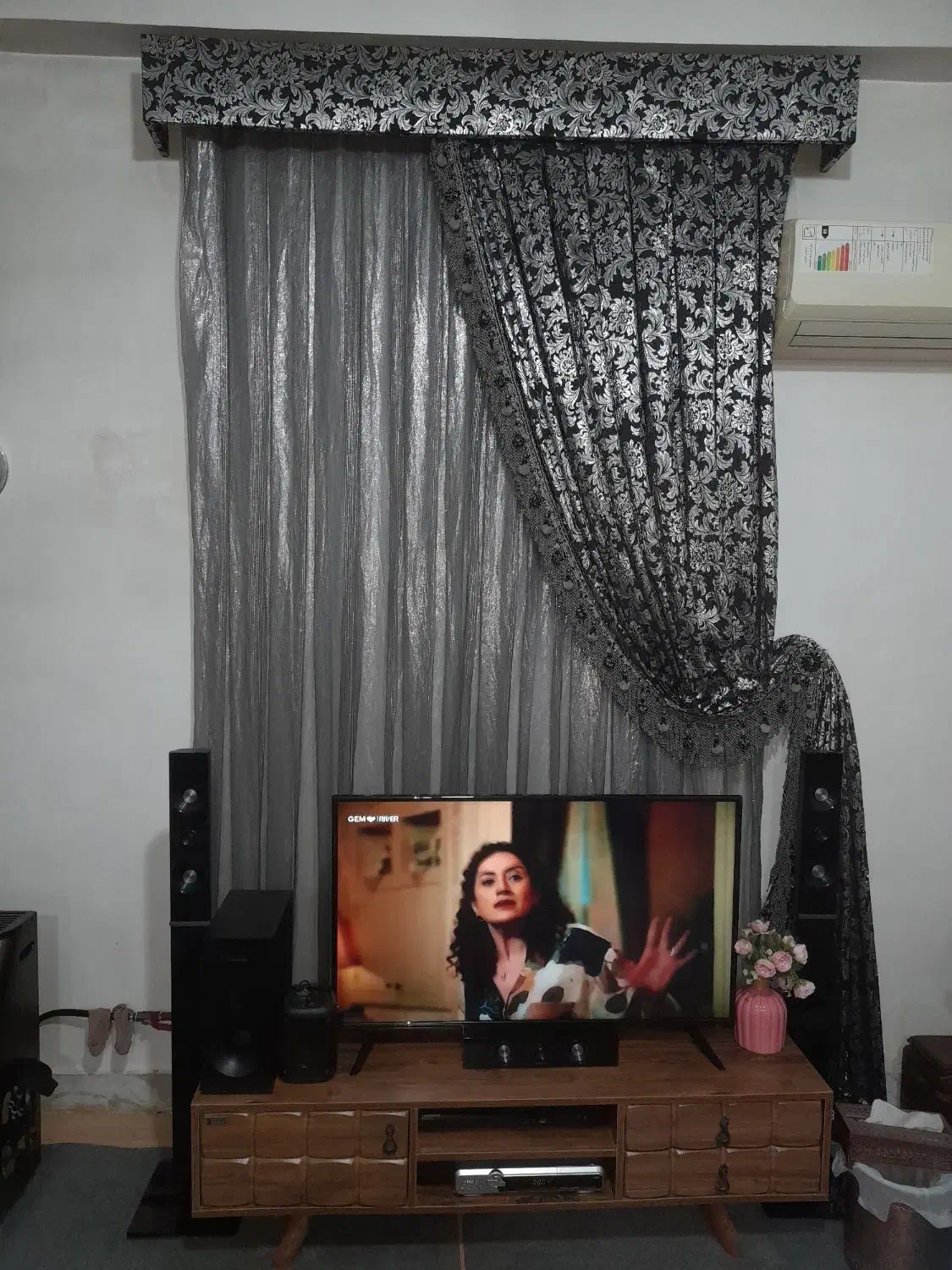 پرده|پرده، رانر، رومیزی|طاهرگوراب, |دیوار