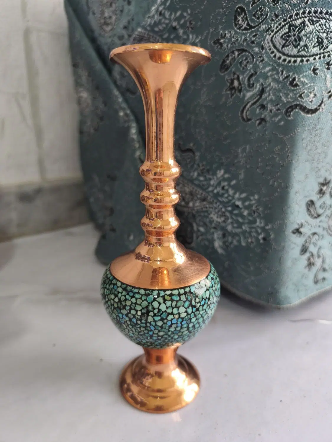 گلدان فیروزه کوب با جعبه مخمل ۲۰ سانتی|صنایع دستی و سایر لوازم تزئینی|تهران, قصر فیروزه ۱|دیوار