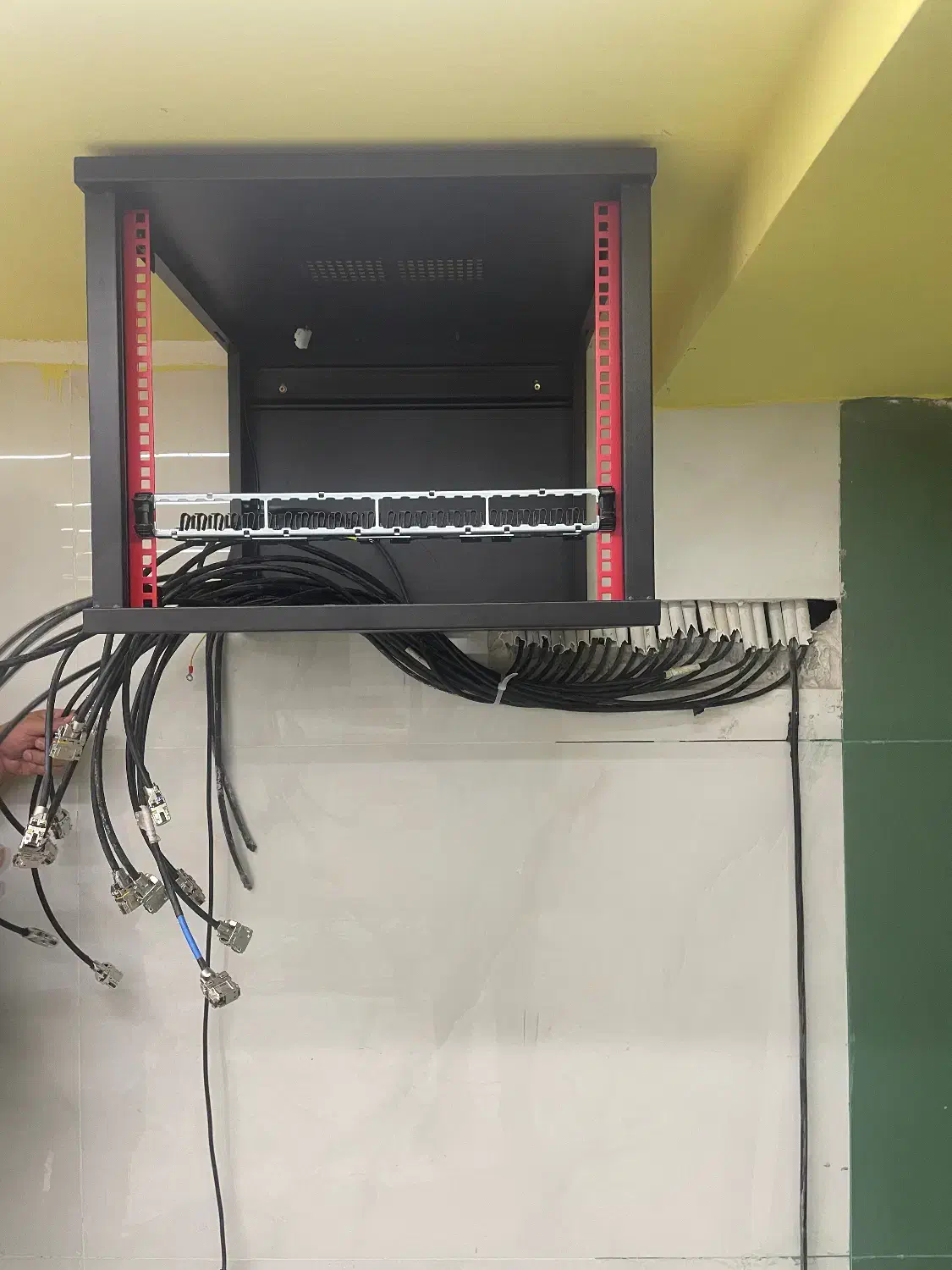 نصب دوربین مداربسته و دزدگیر اماکن حرفهای|خدمات پیشه و مهارت|چابهار, |دیوار