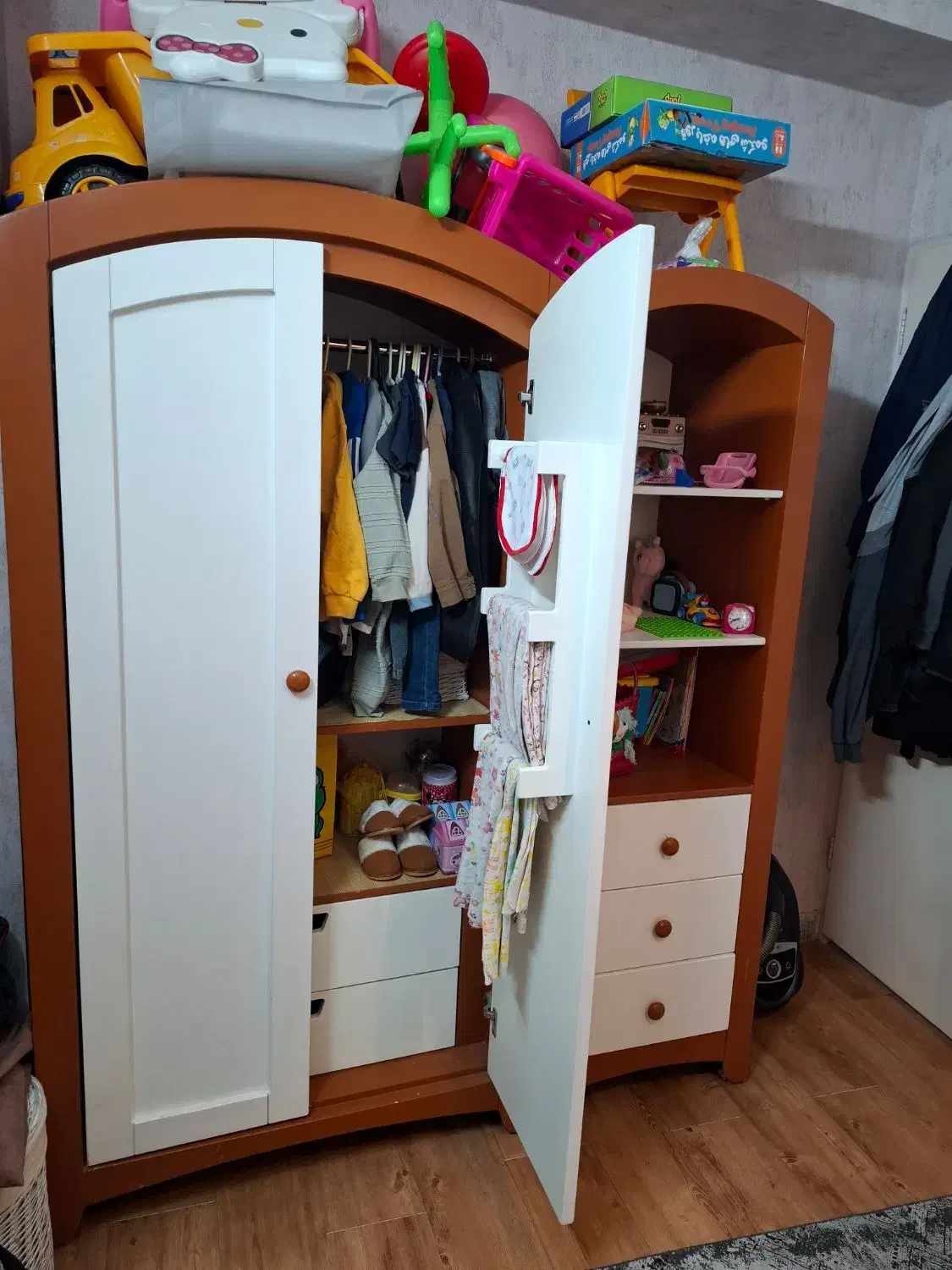 تخت نوزاد تا نوجوان تمام چوب|تخت و سرویس خواب|تهران, بهداشت|دیوار