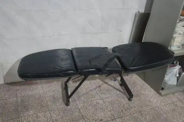 صندلی تمیز و مرتب|صندلی و نیمکت|شیراز, اصلاحنژاد|دیوار