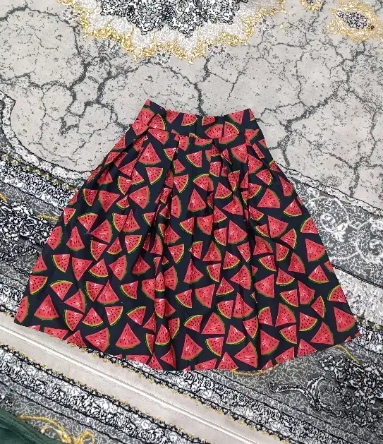 دامن یلدا|لباس|اهواز, کوی سعدی|دیوار