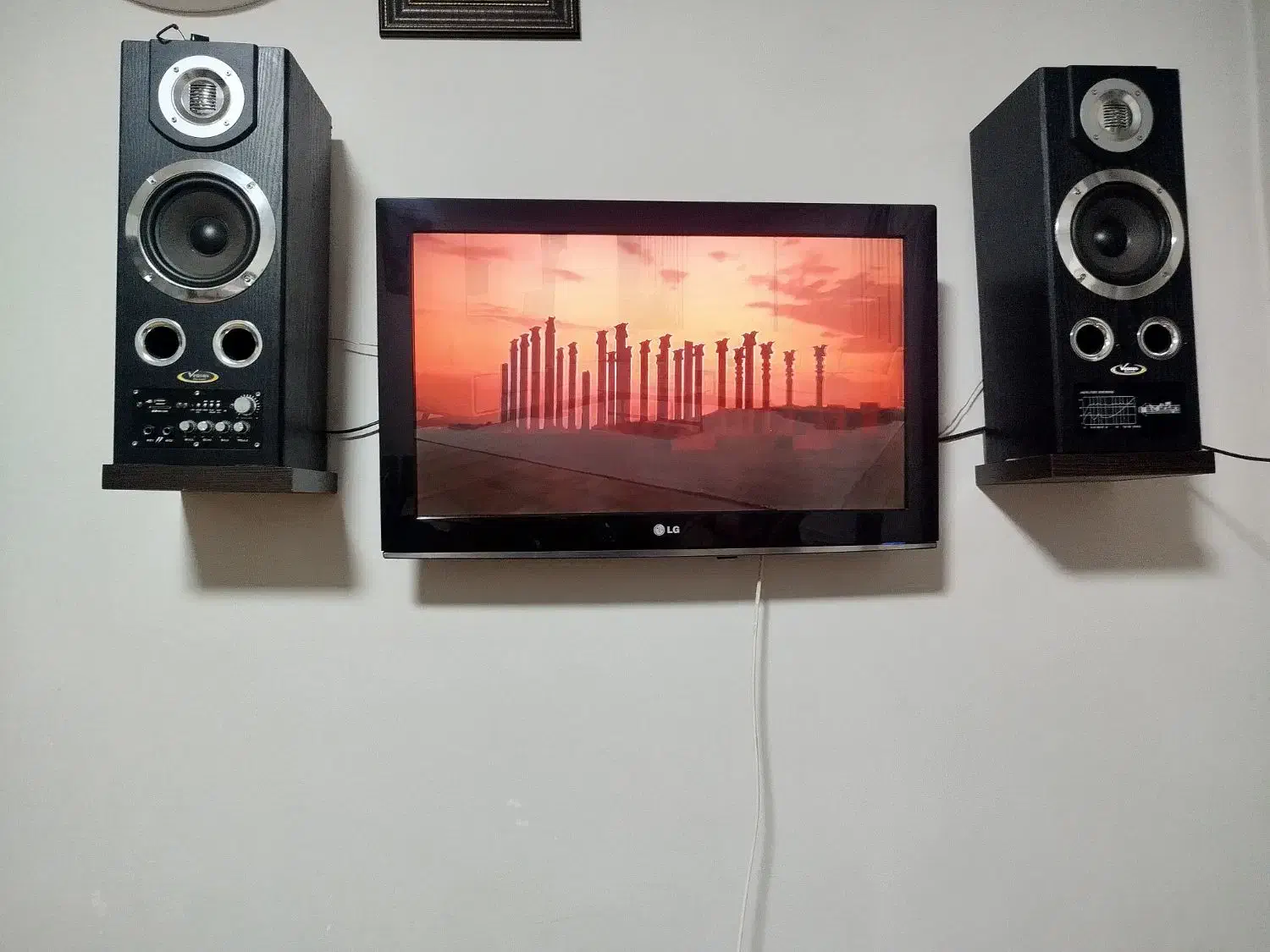 ال سی دی|تلویزیون و پروژکتور|همدان, |دیوار