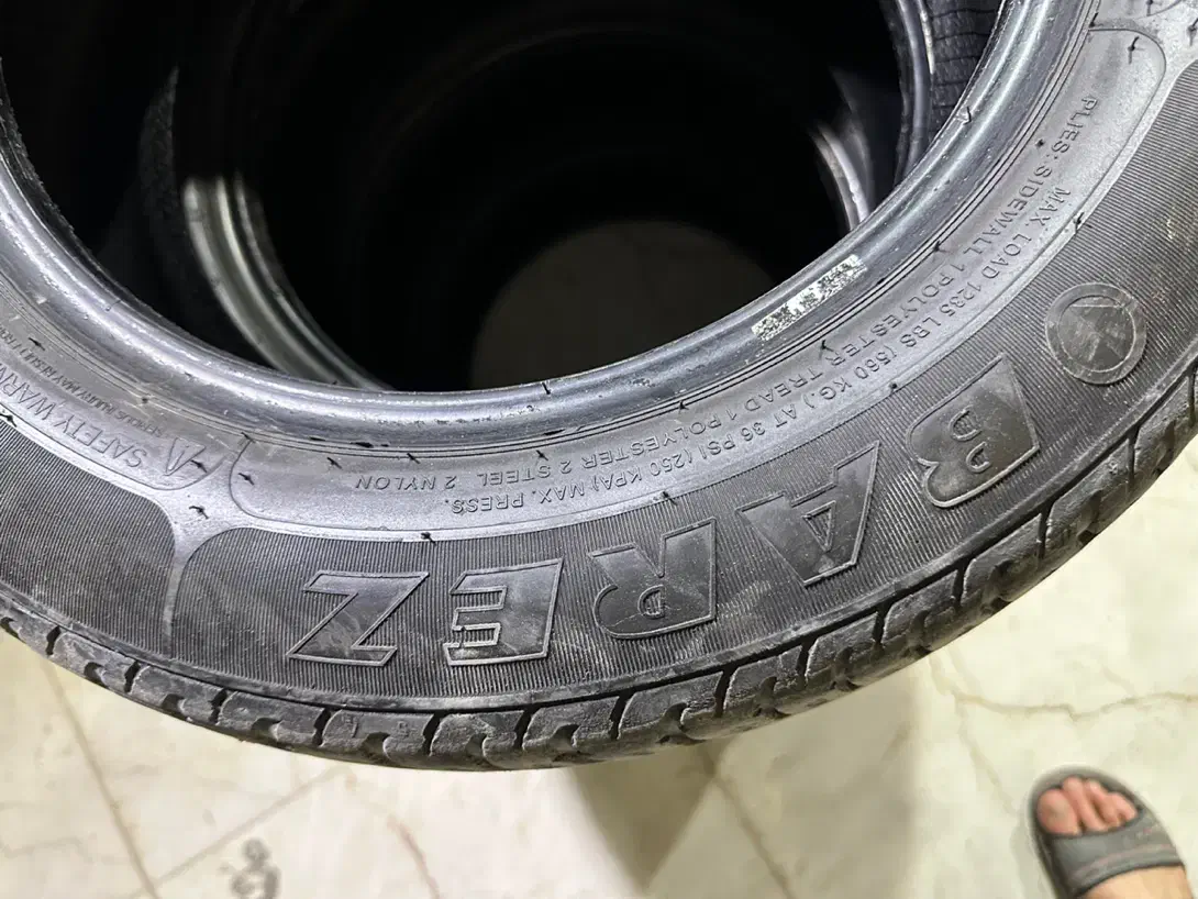 لاستیک دور ۱۵ بارز|قطعات یدکی و لوازم جانبی|زابل, |دیوار