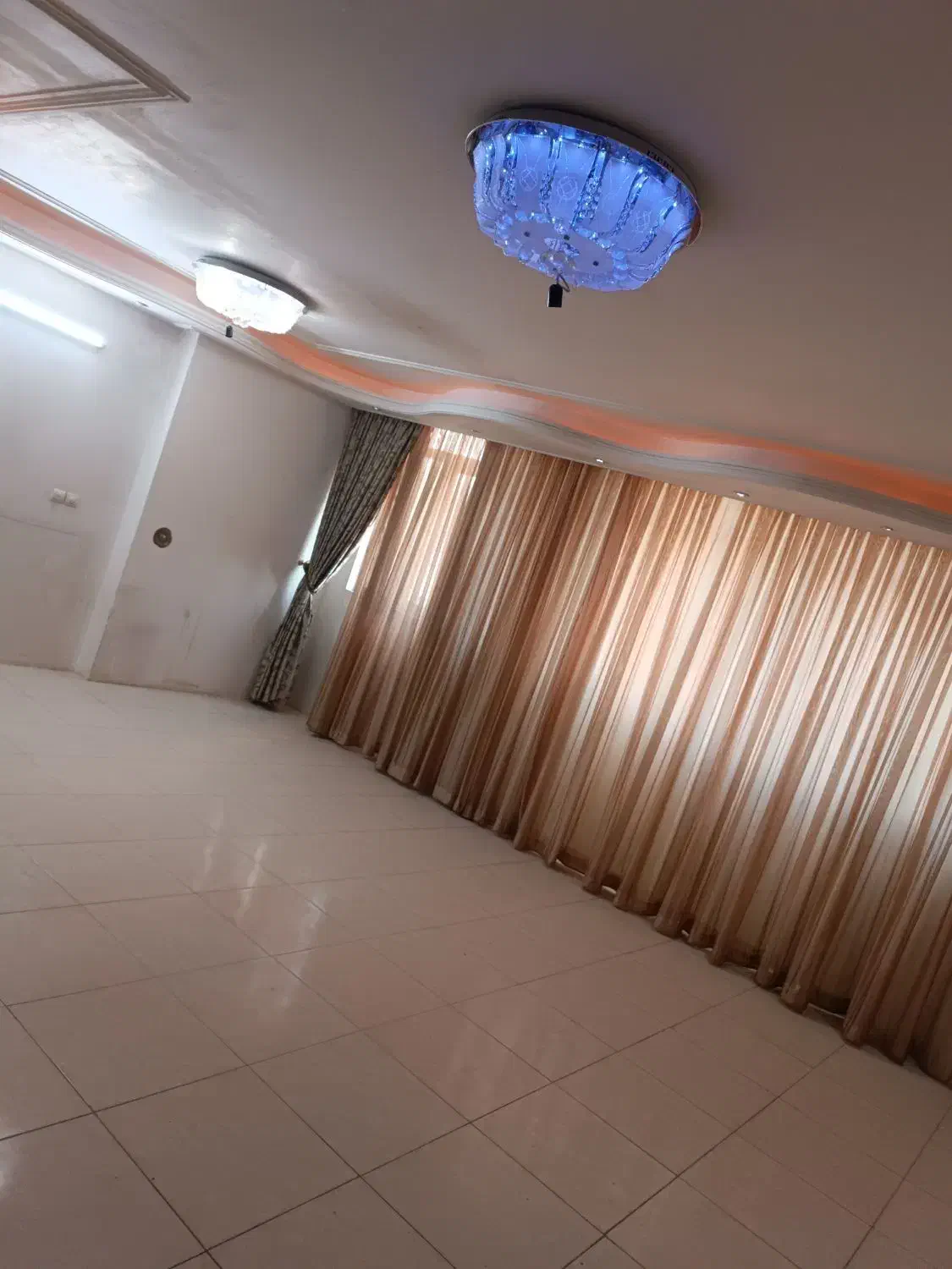 آپارتمان دوخوابه تک واحدی|اجارهٔ آپارتمان|شیراز, دشت چنار|دیوار