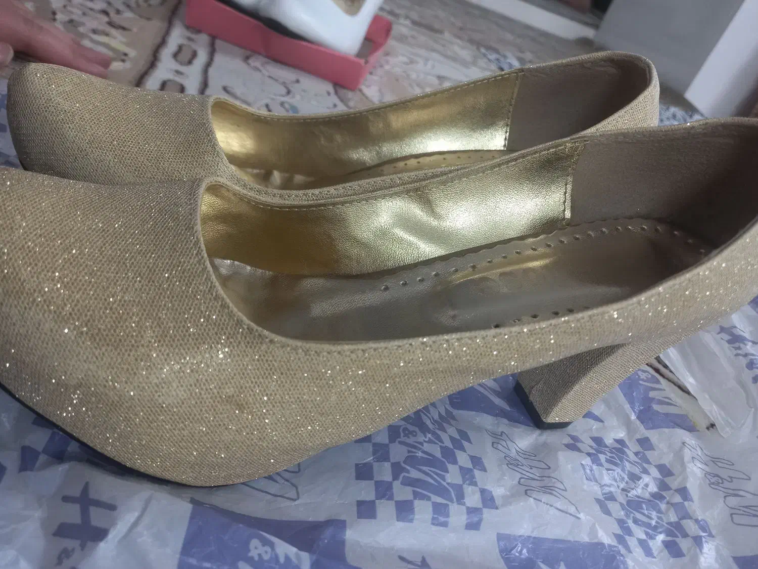 کفش مجلسی|کیف، کفش، کمربند|پاکدشت, پاکدشت (مامازند)|دیوار