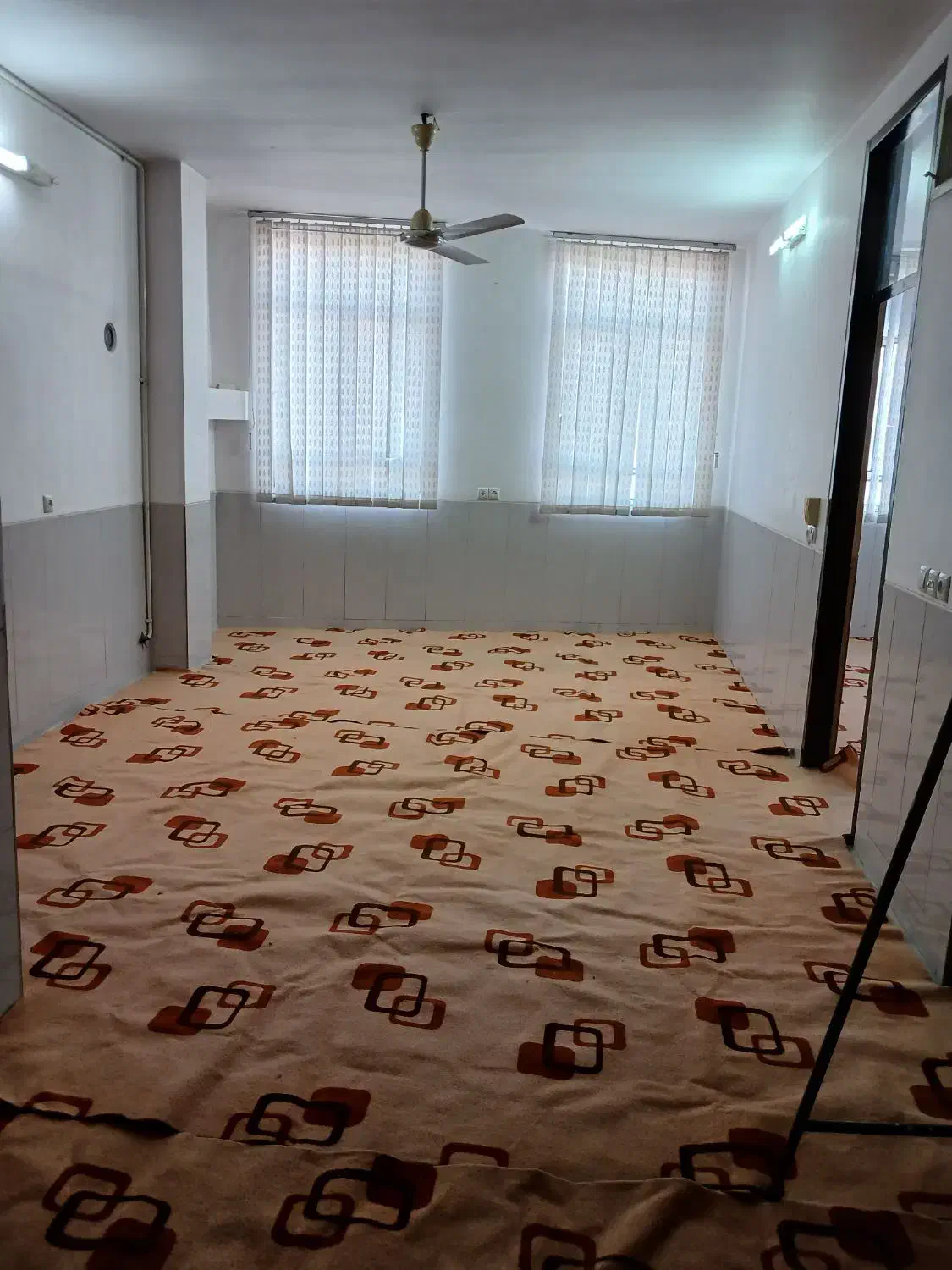 اجاره واحد مسکونی طبقه دوم دوخوابه نوساز|اجارهٔ آپارتمان|میبد, |دیوار