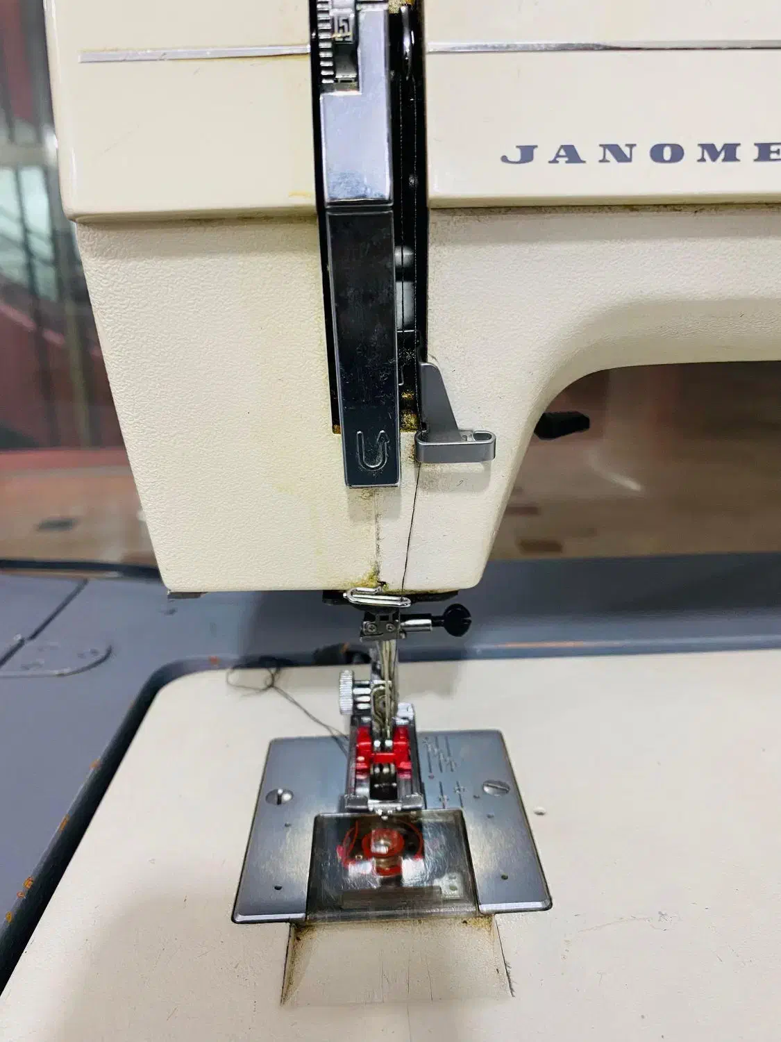 چرخیاطی ژانومه 808|چرخ خیاطی و ریسندگی|بومهن, |دیوار