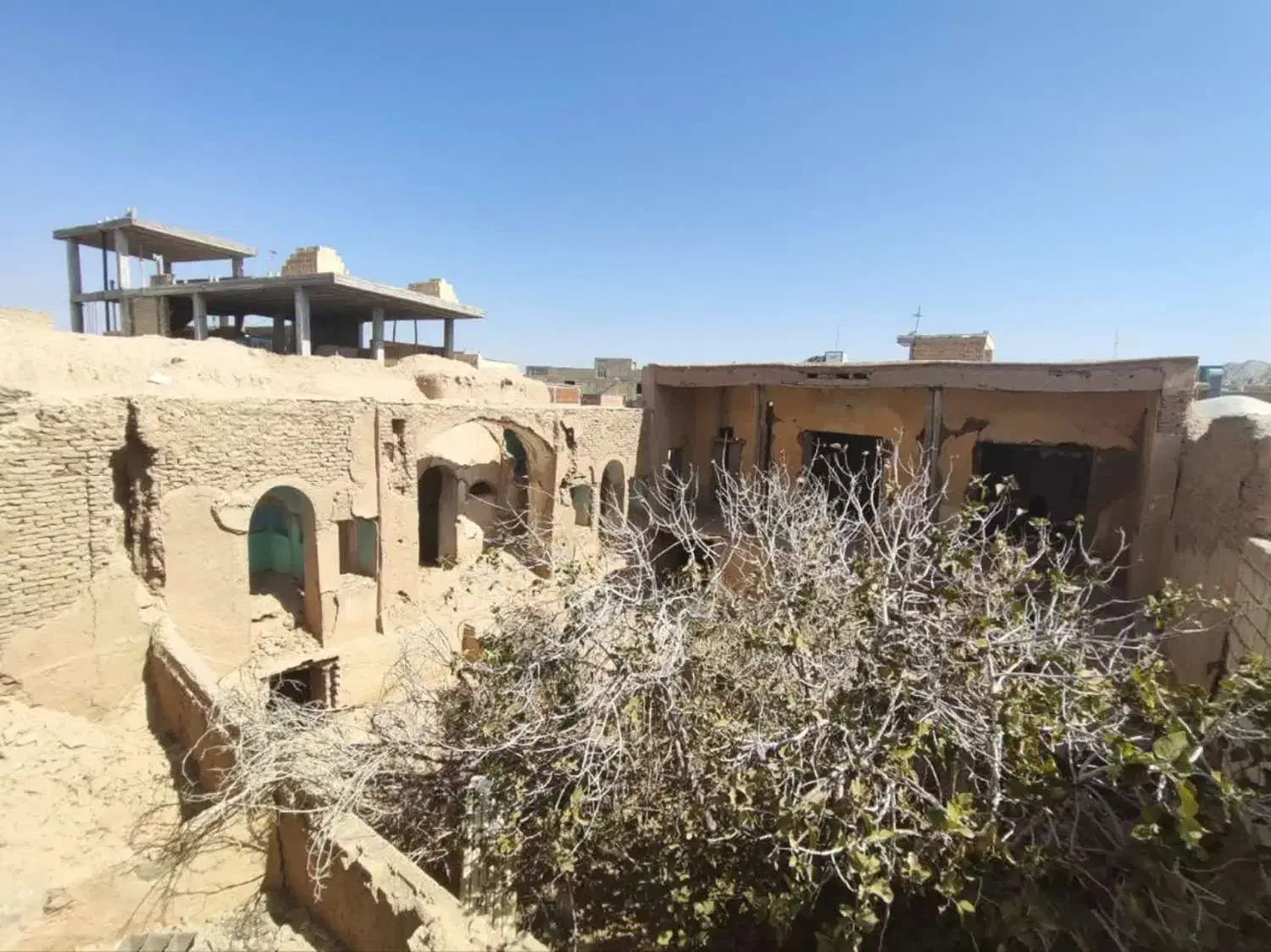 فروش خانه کلنگی|فروش زمین و ملک کلنگی|شهرضا, |دیوار