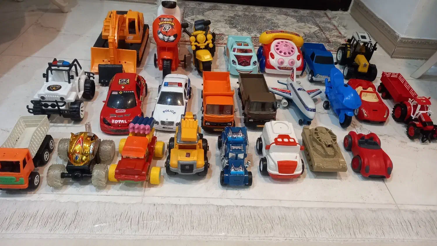 تعدادی اسباب بازی ماشین وغیره...|اسباب‌‌بازی|لاهیجان, شقایق|دیوار