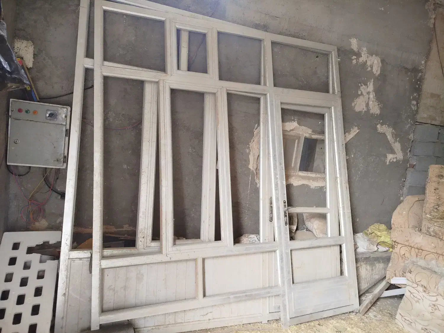 درب و پنجره آلمینیوم|مصالح و تجهیزات ساختمان|آذرشهر, |دیوار