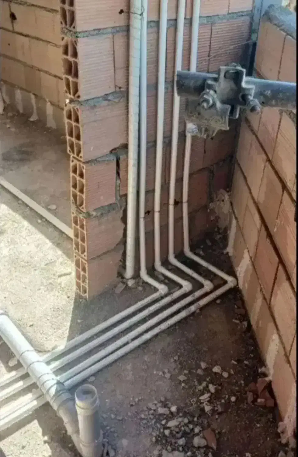 تخریب کار و لوله کشی با ضمانت|خدمات پیشه و مهارت|شوش, |دیوار