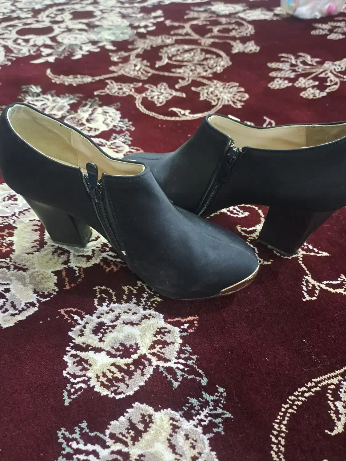 کفش مجلسی|کیف، کفش، کمربند|قم, شهر قائم|دیوار