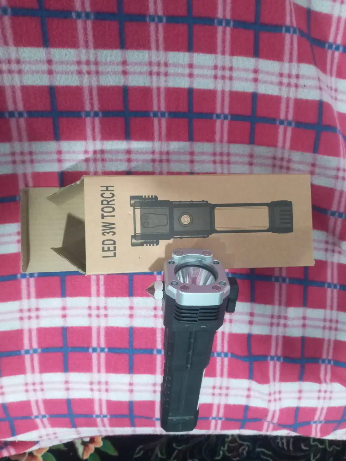 چراغ قوه چند کاره|لامپ و چراغ|زرند, |دیوار