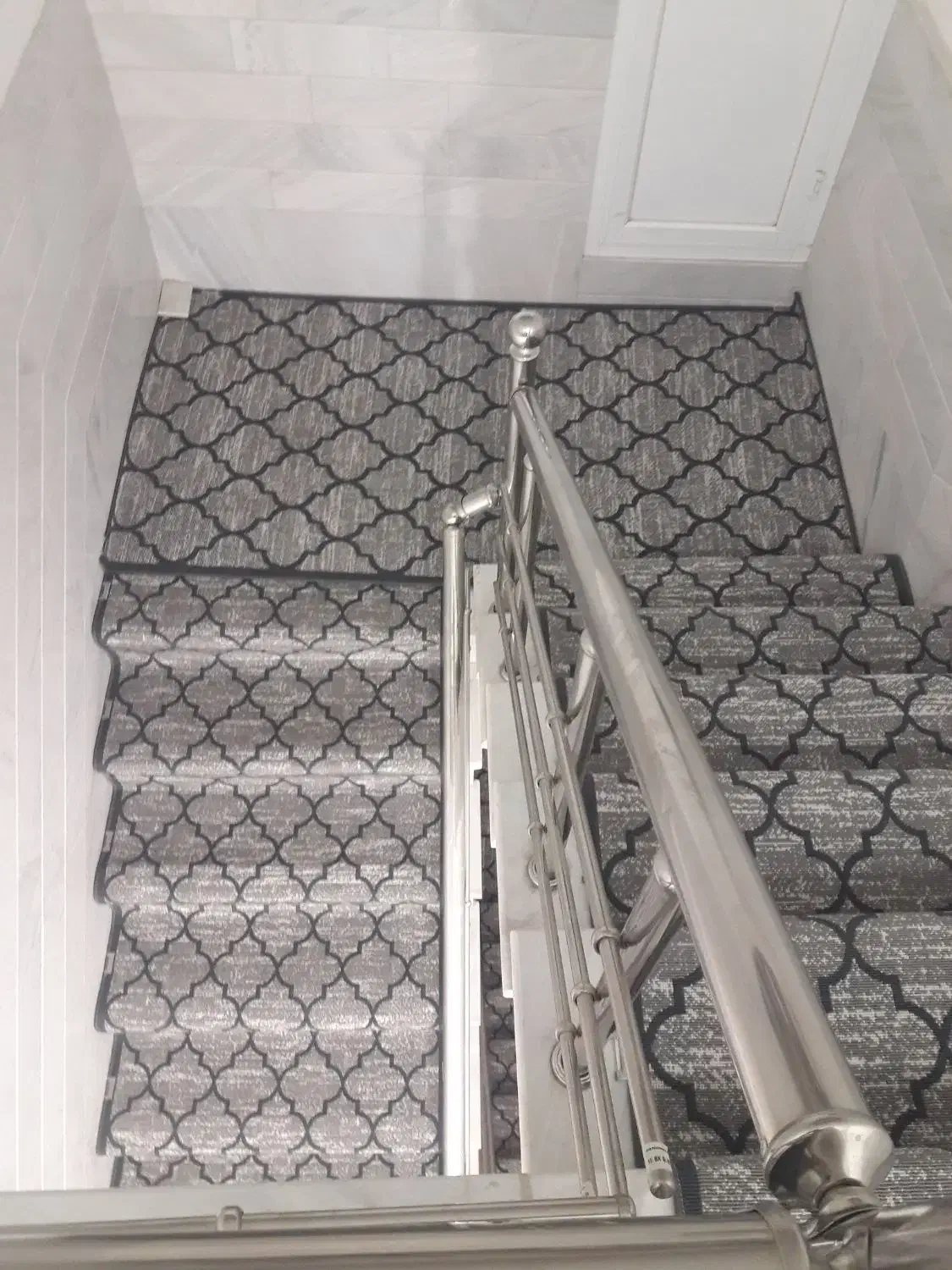 نصب انواع موکت،چمن مصنوعی،گرینوال،فنس .|خدمات پیشه و مهارت|قم, سید معصوم|دیوار