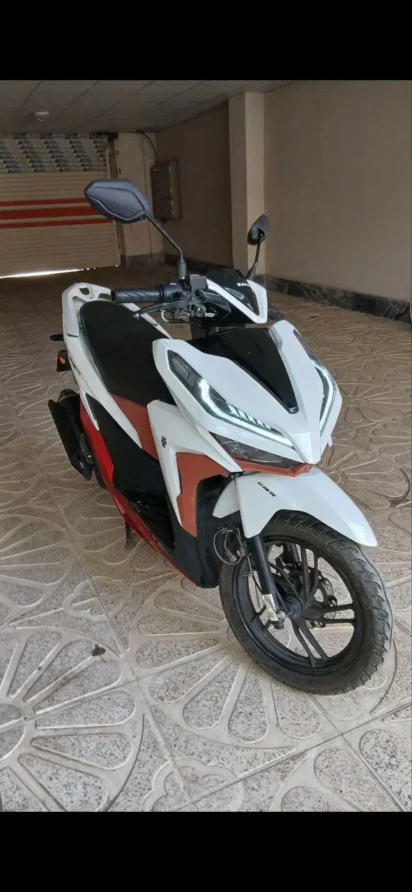 کلیک ۱۴۰۲ / کمکار / کویر موتور|موتورسیکلت|لاهیجان, شیشه گران|دیوار