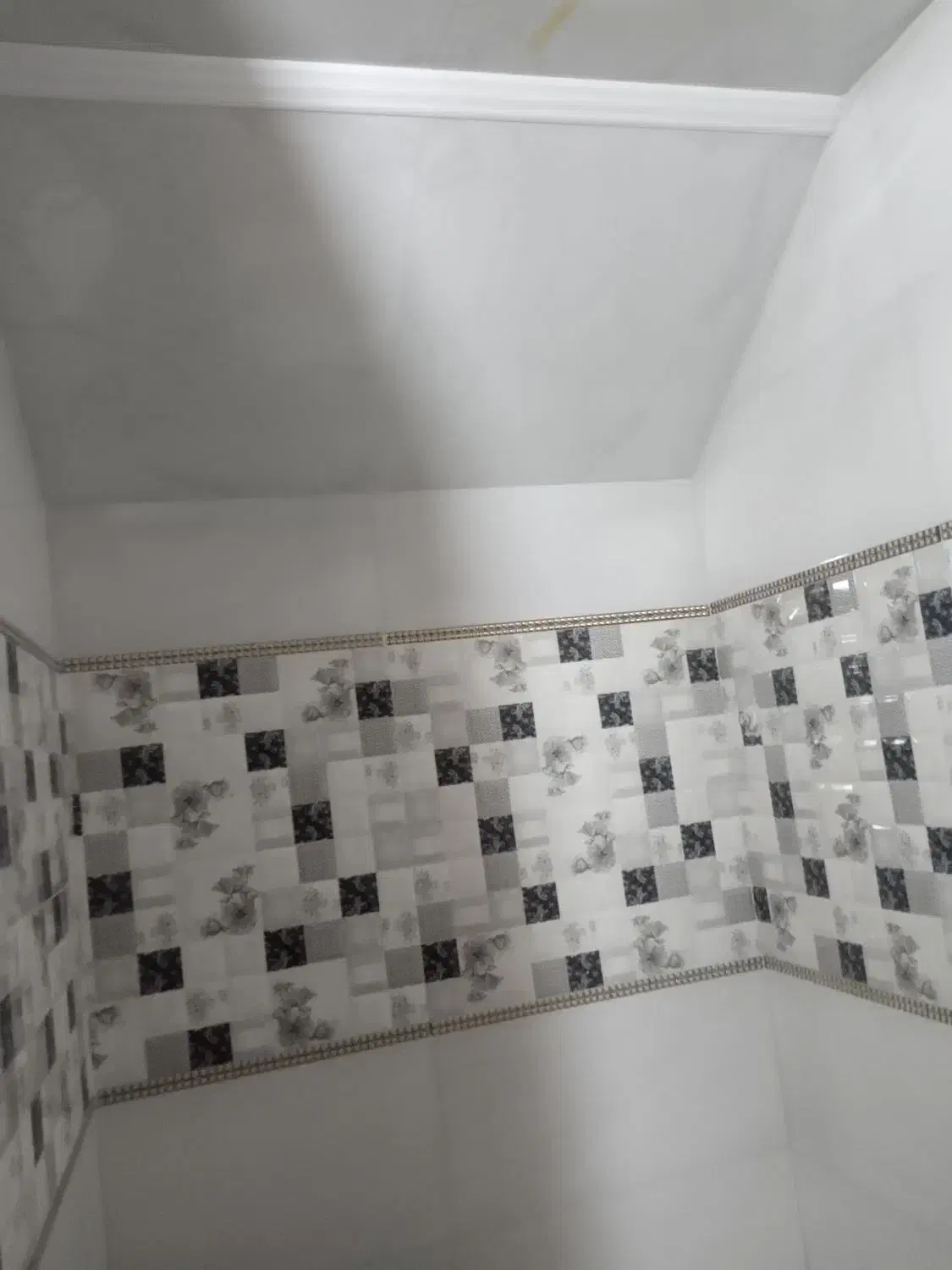 کاشی و سرامیک کاری|خدمات پیشه و مهارت|زابل, |دیوار