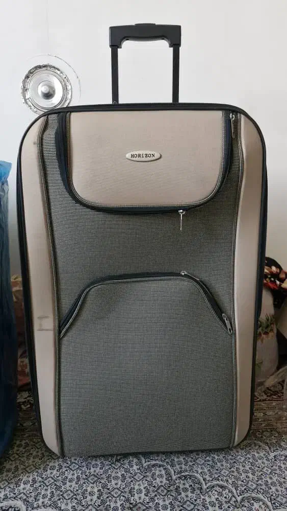 چمدان سایز بزرگ|کیف، کفش، کمربند|سمنان, |دیوار