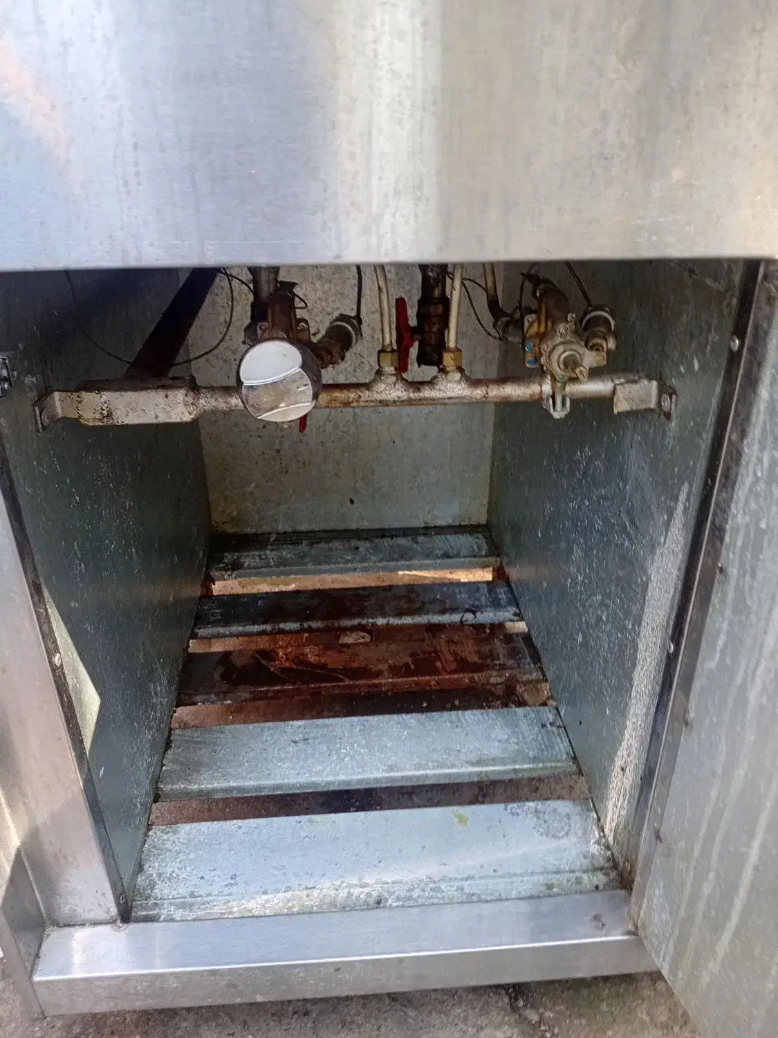 سرخ کن|کافی‌شاپ و رستوران|تولم شهر, |دیوار