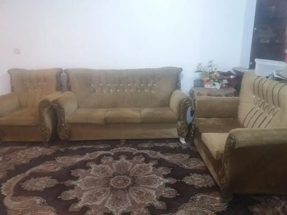 مبل راحتی فروش فوری|مبلمان خانگی و میز عسلی|لاهیجان, مهرگان|دیوار