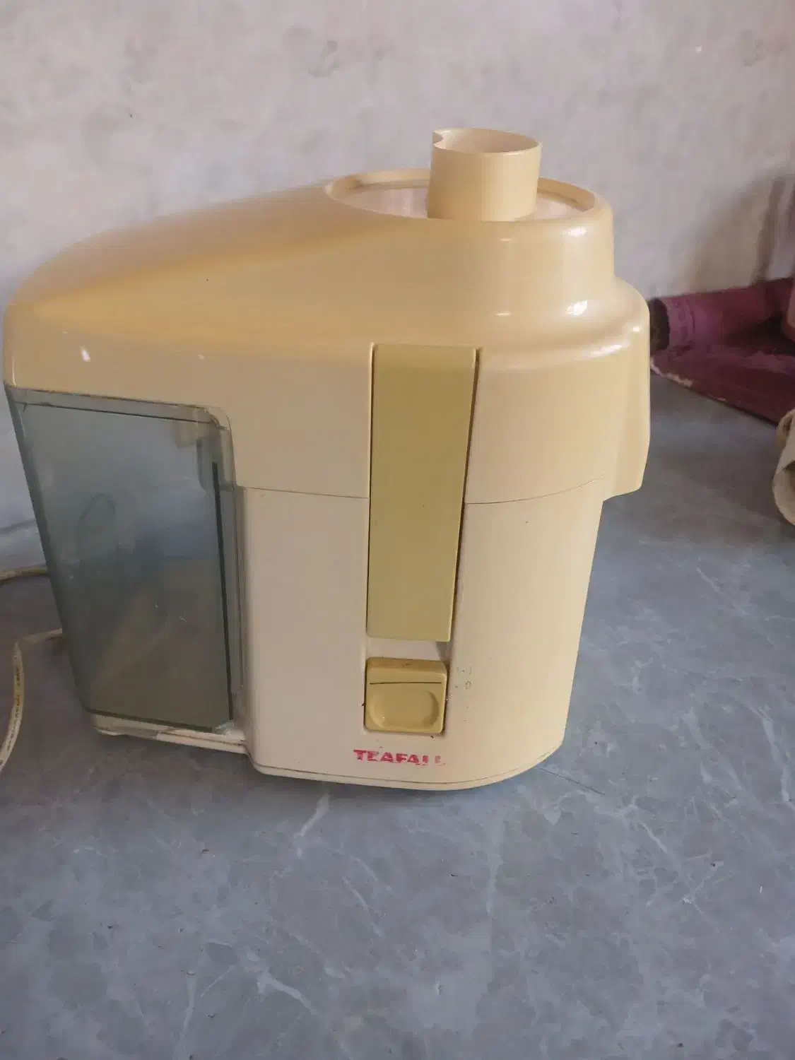 آب میوه گیری|آبمیوه‌گیر و آب‌مرکبات‌گیر|فولادشهر, C1|دیوار