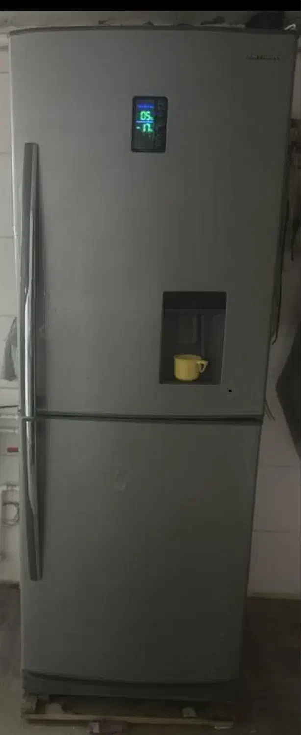 یخچال ۲۷ فوت در حد صفر ابسردکن دار|یخچال و فریزر|جیرفت, |دیوار