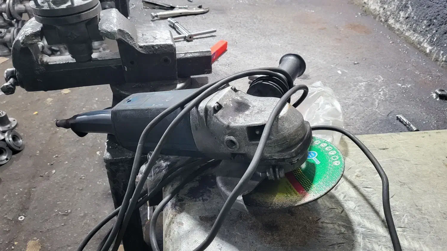 وسط کار مسلط به سنگ زنی|استخدام صنعتی، فنی، مهندسی|چهاردانگه (تهران), |دیوار