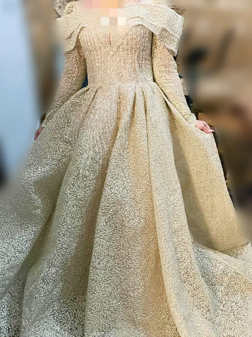 لباس عقد و نامزدی|لباس|شیراز, وصال|دیوار