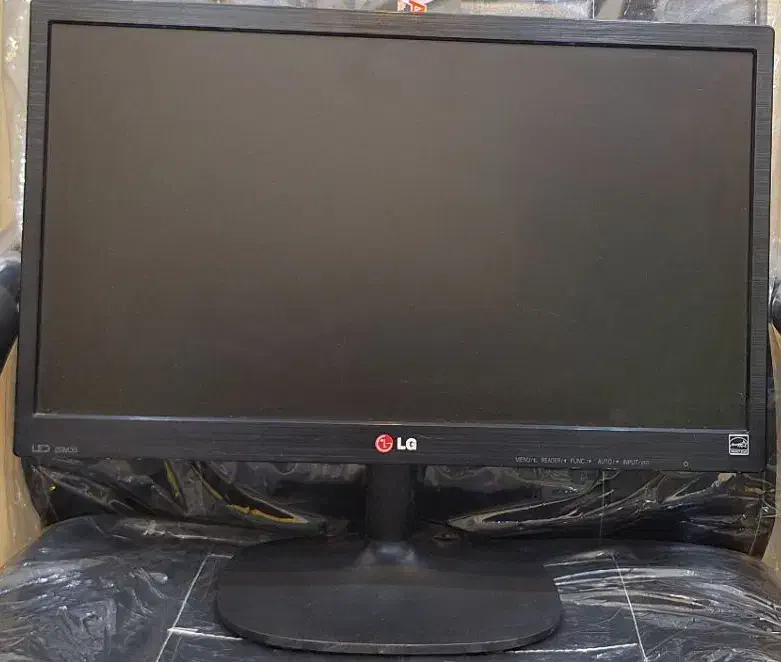 کیس ومانیتور کامل سیستم کامپیوتر|رایانه رومیزی|مشهد, مهدی آباد|دیوار