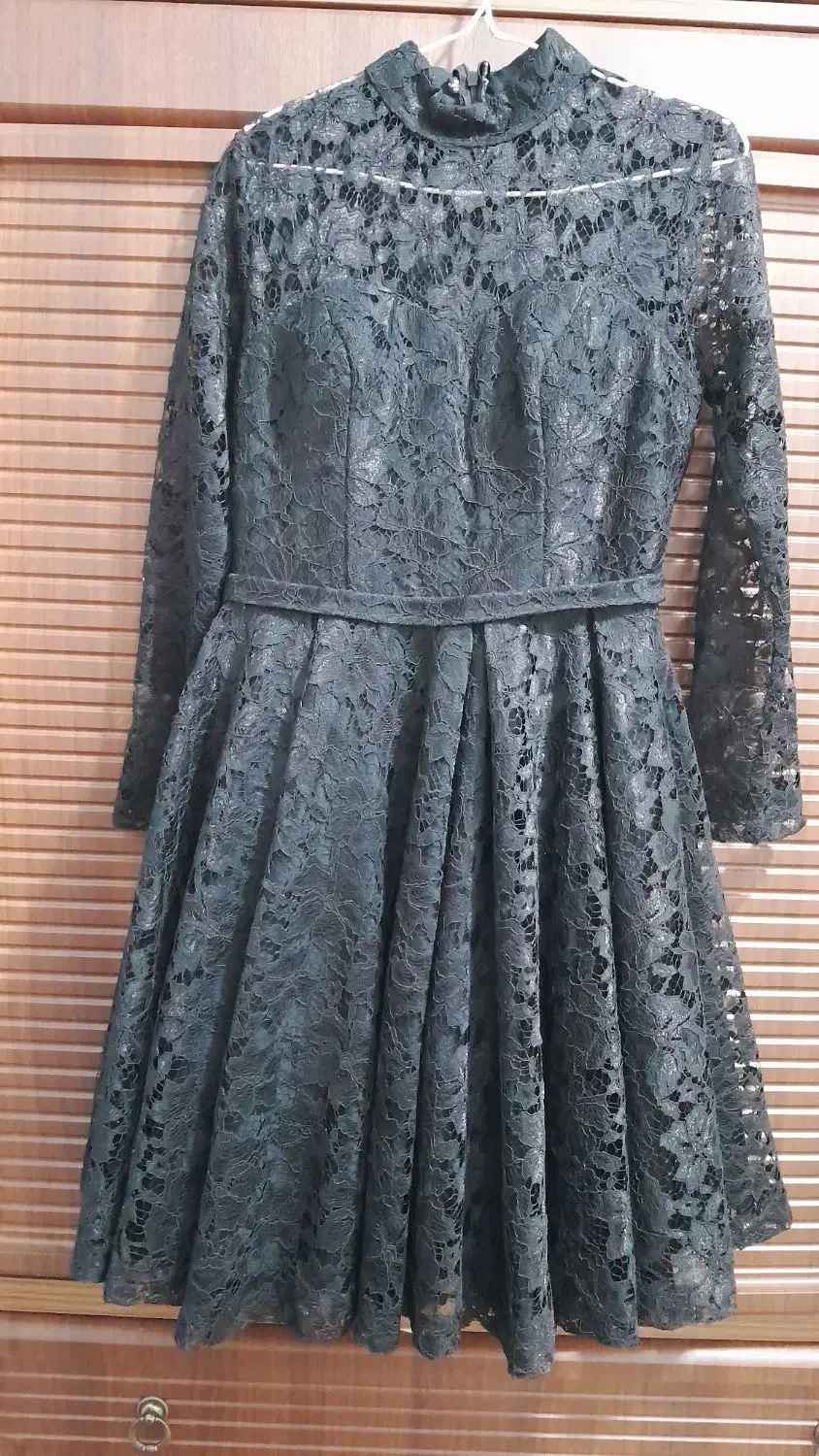 لباس مجلسی عروسکی|لباس|فردیس, فردیس|دیوار