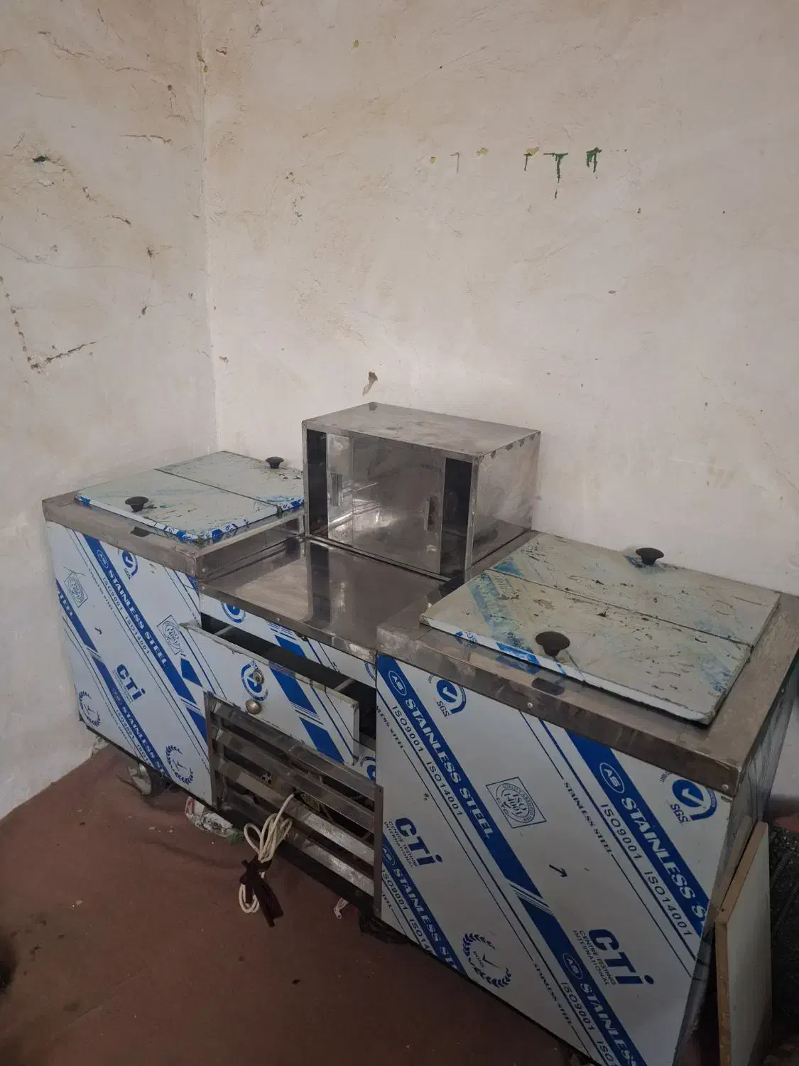 دستگاه یخ در بهشت در حد نو|کافیشاپ و رستوران|رویدر, |دیوار