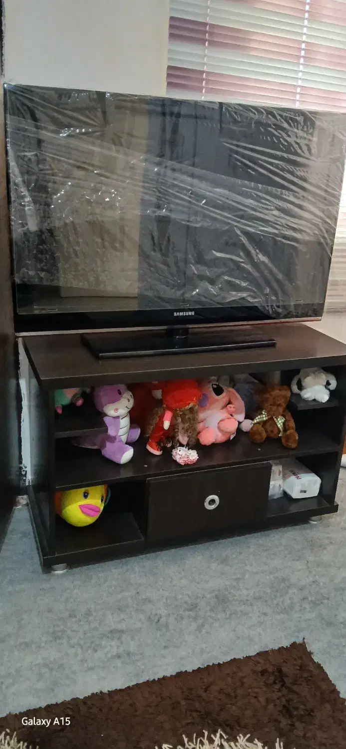 تلویزیون به علاوه میز تلویزیون|تلویزیون و پروژکتور|فردوسیه, |دیوار