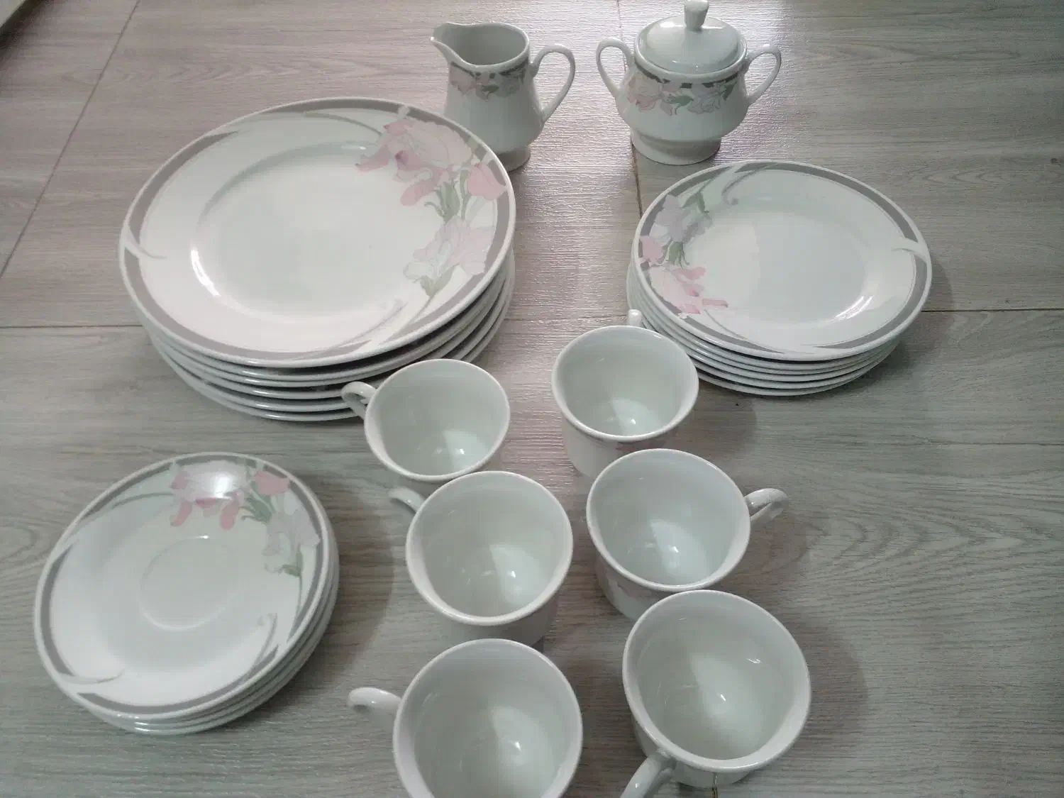 ست پذیرایی|ظروف سرو و پذیرایی|لنگرود, |دیوار