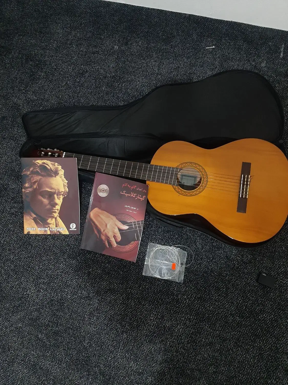 گیتار C40|گیتار، بیس، امپلیفایر|گرگان, |دیوار