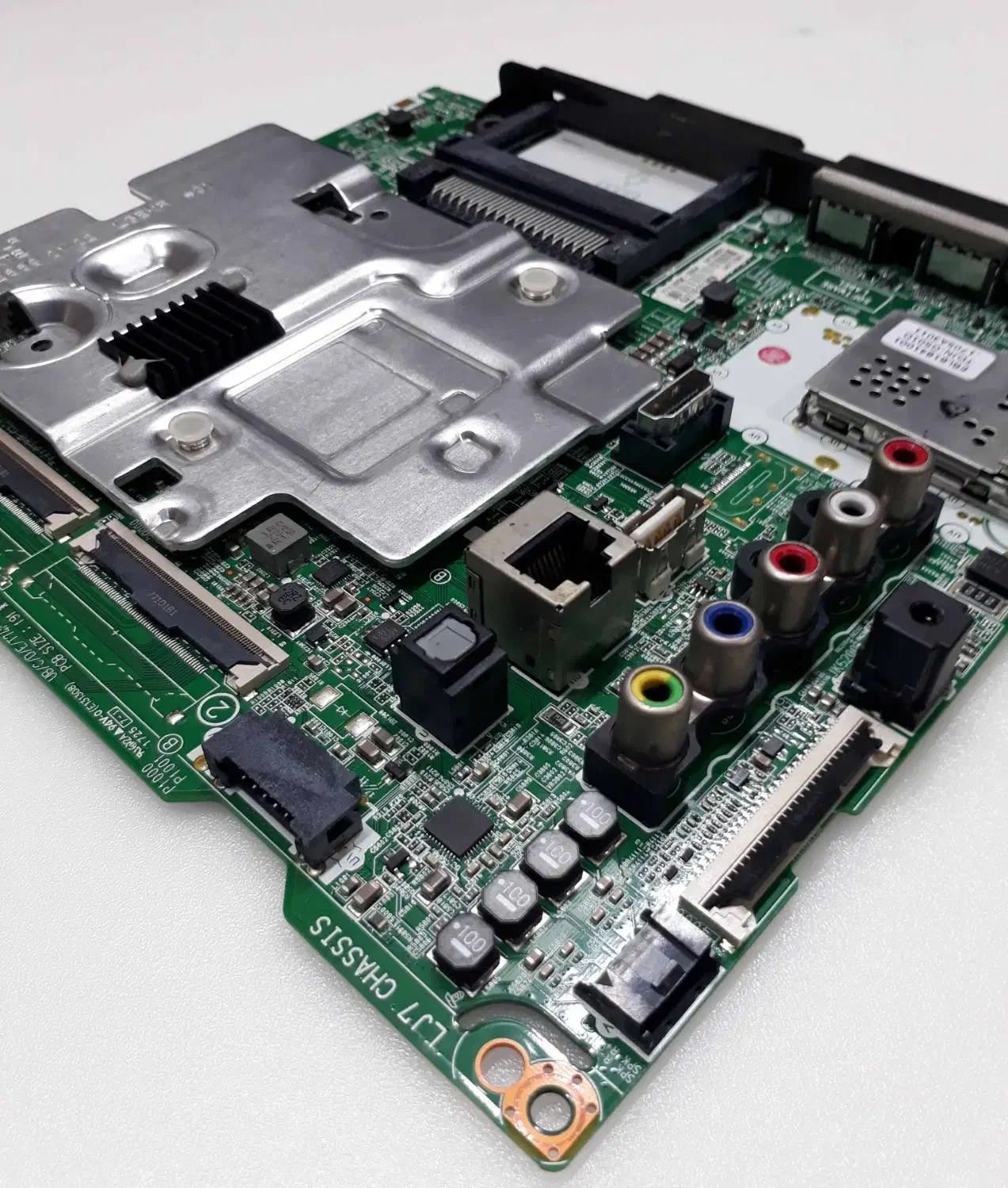 تعمیر تلویزیون در منزل|خدمات پیشه و مهارت|قم, نیروگاه|دیوار