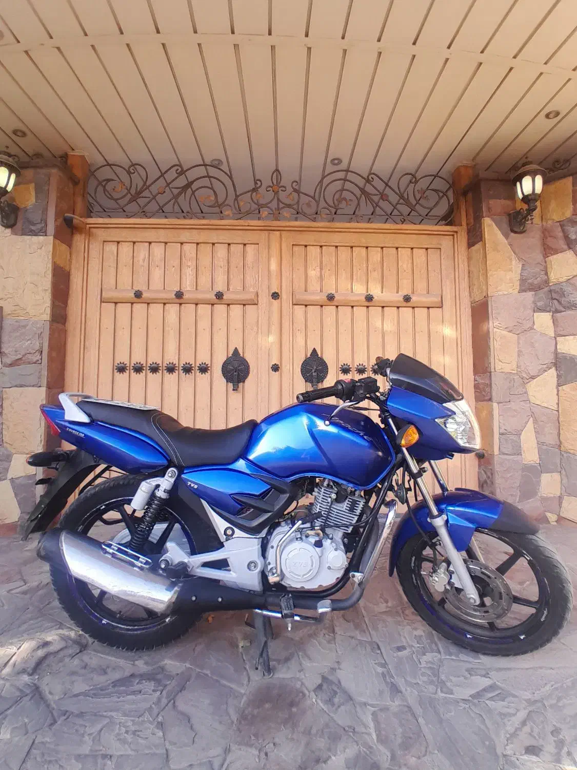 آپاچی ۱۵۰ مدل ۸۶ کلکسیونی|موتورسیکلت|تهران, تهرانسر شرقی|دیوار