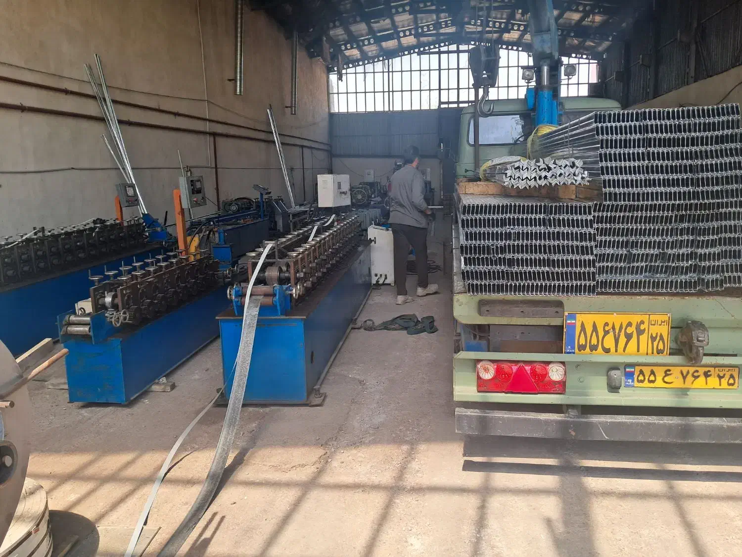 استخدام کارگر ساده فنی و حسابدار با مزایا|استخدام صنعتی، فنی، مهندسی|تبریز, |دیوار