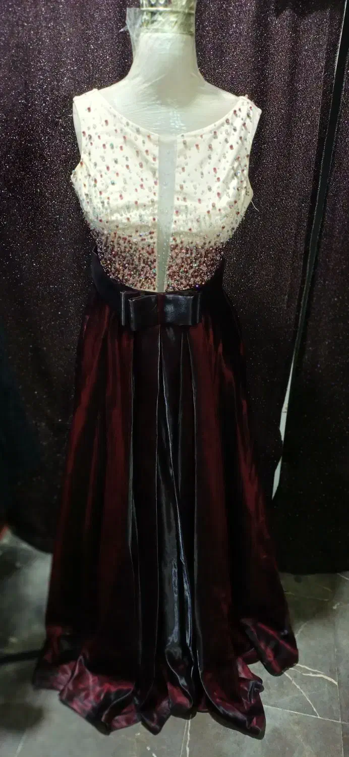 لباس مجلسی|لباس|اراک, |دیوار