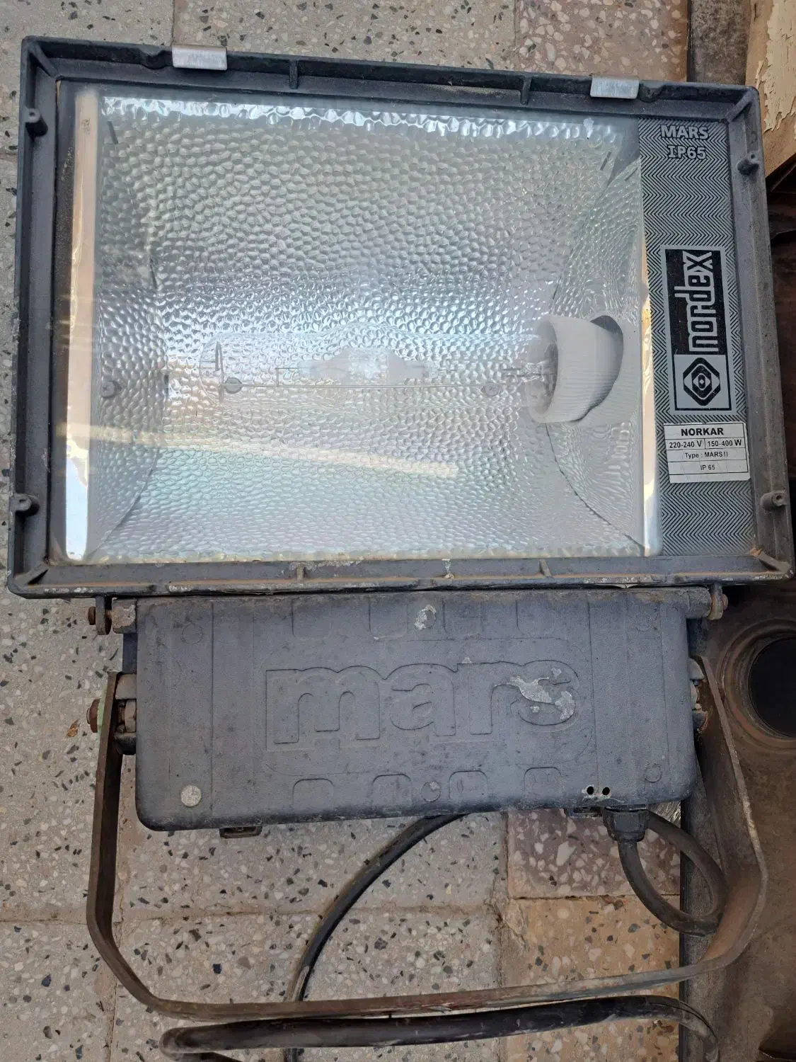 نورافکن ایتالیایی|لامپ و چراغ|دزفول, |دیوار