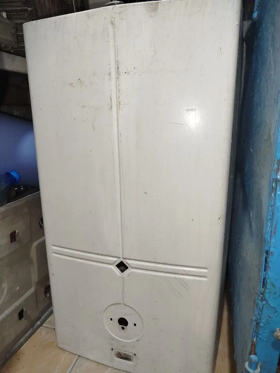 آبگرمکن دیواری بوتان شعمک دار|آبگرمکن، پکیج، شوفاژ|شیروان (خراسان), |دیوار