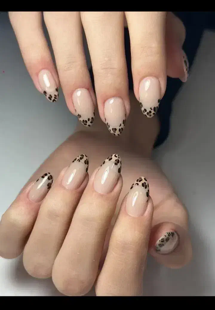 کاشت ناخن|خدمات آرایشگری و زیبایی|سنندج, |دیوار