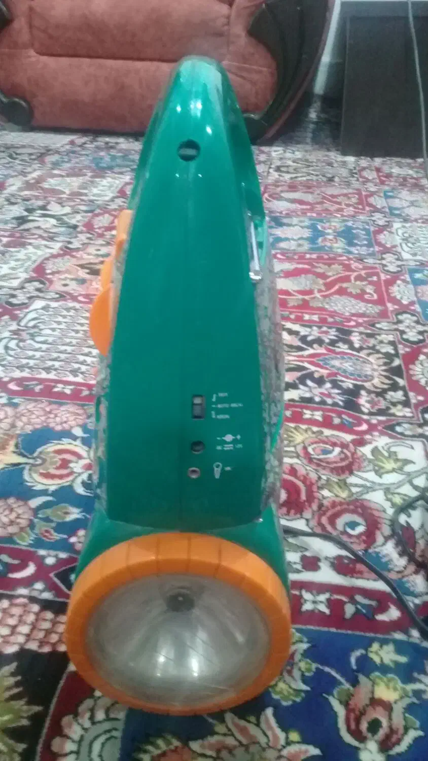 رادیو ضبط شارجی|کلکسیون اشیاء عتیقه|فارسان, |دیوار