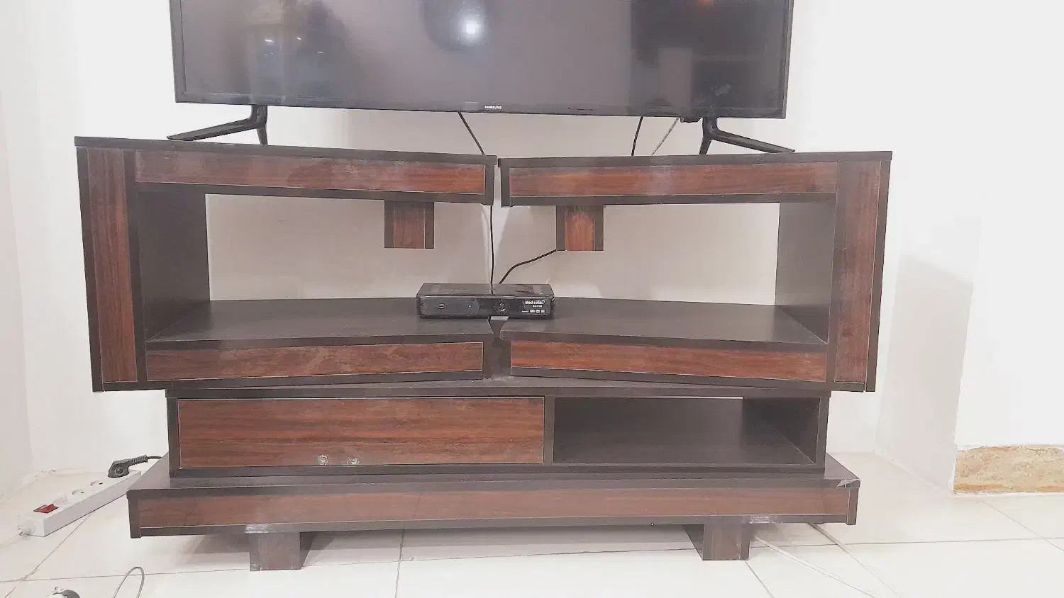میز تی وی مبل کابینت|مبلمان خانگی و میز عسلی|قوچان, |دیوار