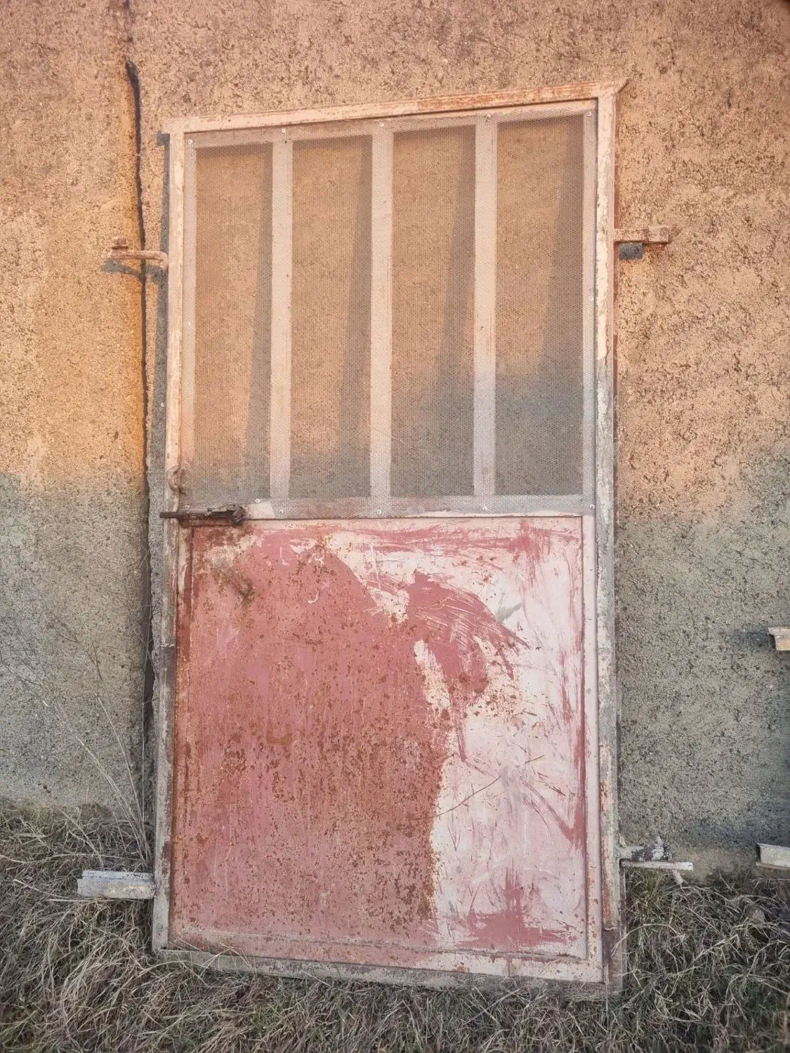 در و پنجره فروشی|مصالح و تجهیزات ساختمان|سرخنکلاته, |دیوار