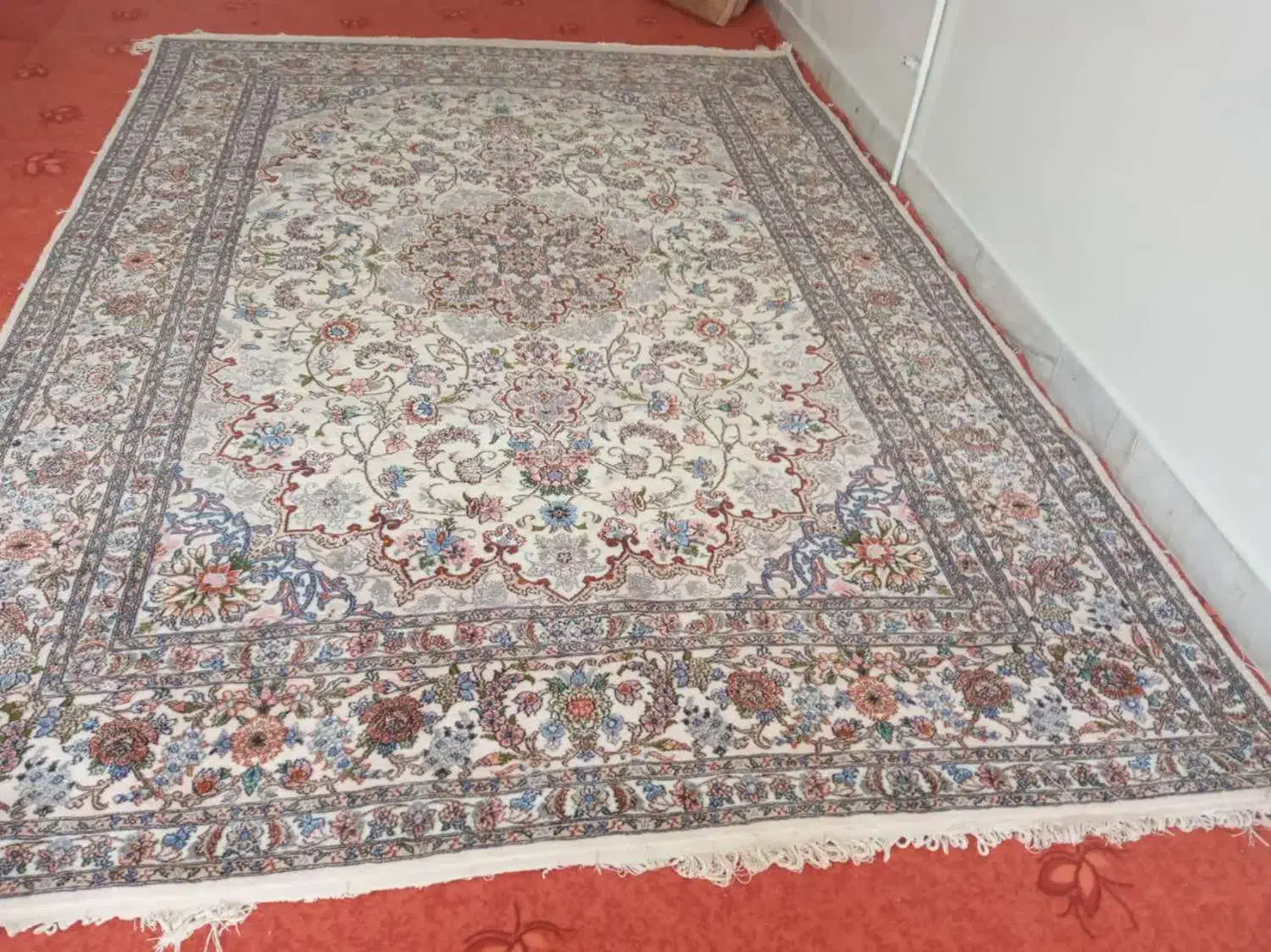 فرش دستبافت اصفهان|فرش|واجارگاه, |دیوار