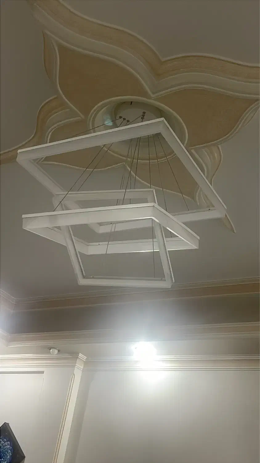 لوستر کهکشانی|لوستر و چراغ آویز|پردیس, فاز ۹|دیوار