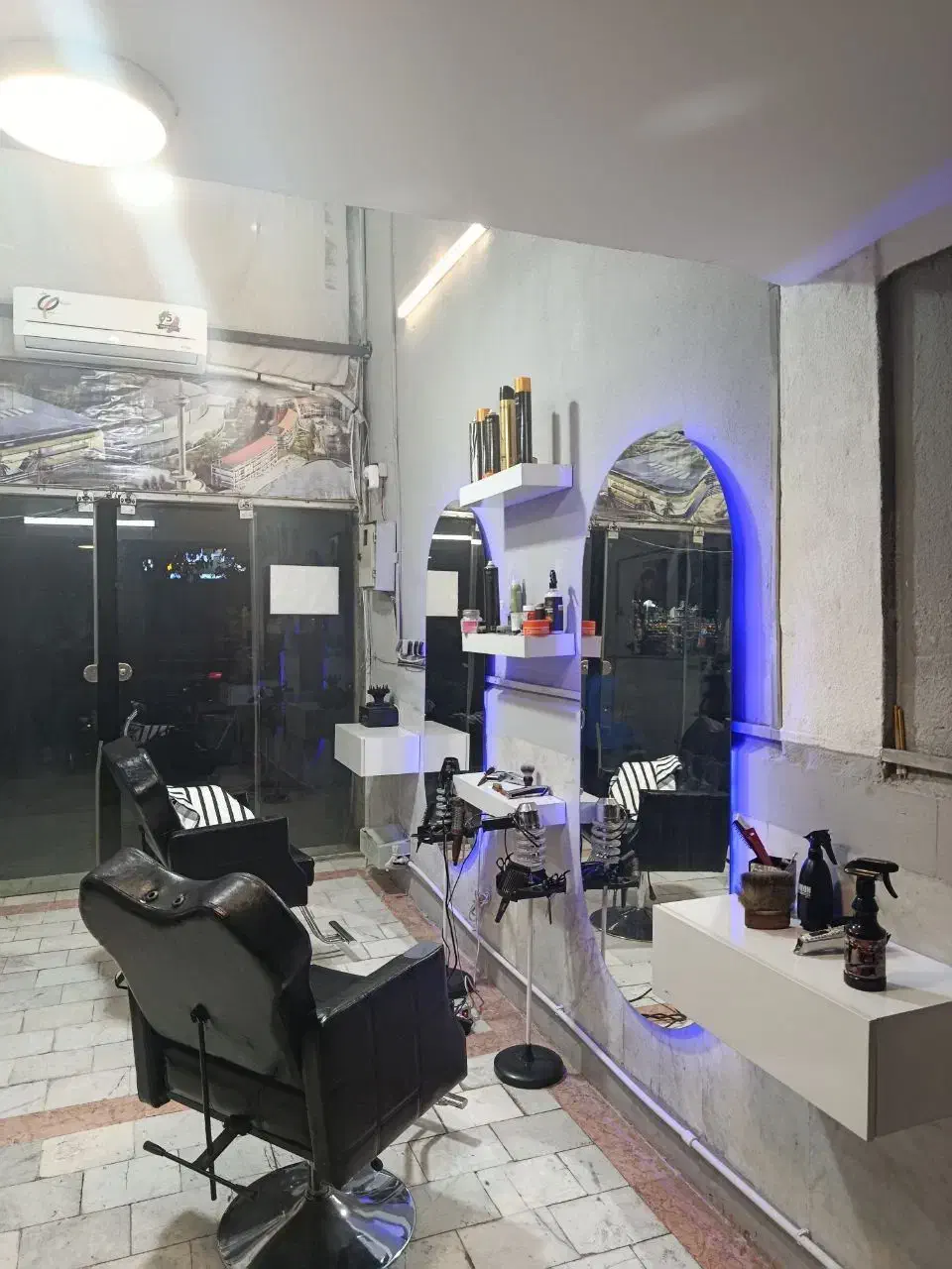 اجاره صندلی آرایشگاه مردانه و اصلاح ویژه|اجارهٔ مغازه و غرفه|گرگان, |دیوار