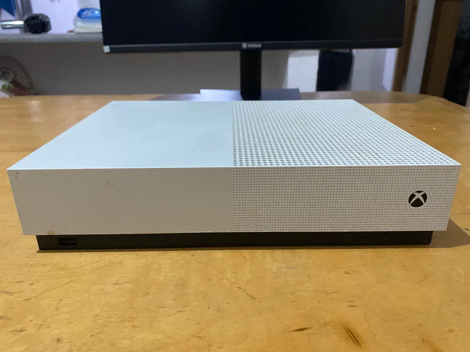 Xbox one s و ماینتور ۲۴ اینچ|کنسول، بازی ویدئویی و آنلاین|آمل, |دیوار