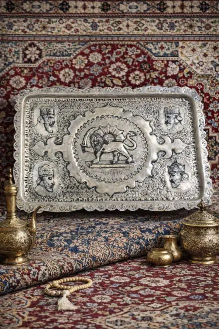 سینی|کلکسیون اشیاء عتیقه|کرمان, |دیوار