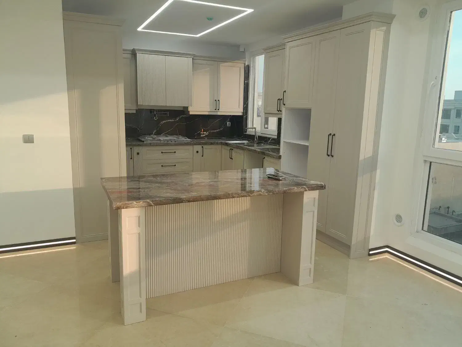 ۱۴۰ متر ۳ خواب بلوار فردوس شرق